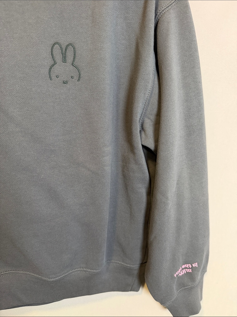 Uniqlo x Miffy Sweatshirt - Picture 7 of 13